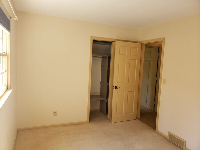Building Photo - 4-bedroom, 2 bathroom unfurnished home in Stevensville