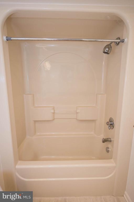 Building Photo - 5482 Royal Mile Blvd