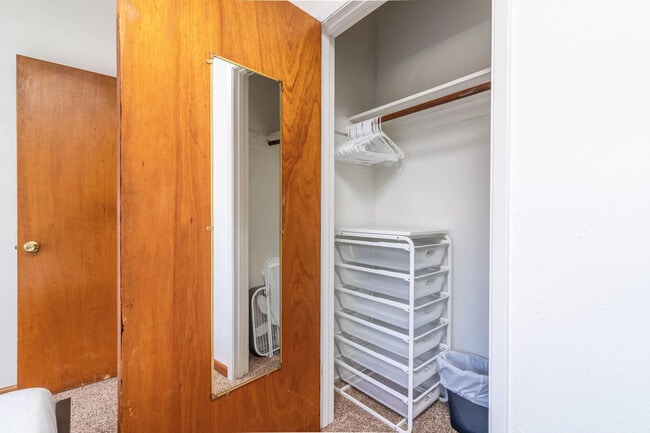 Building Photo - 814 Emily Dr