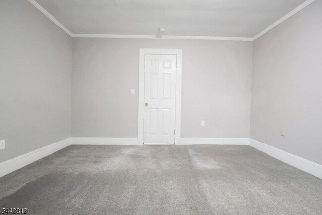 Building Photo - 17 Hazelwood Ave