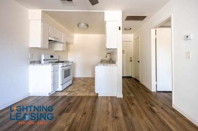 Building Photo - 14201 Victory Blvd