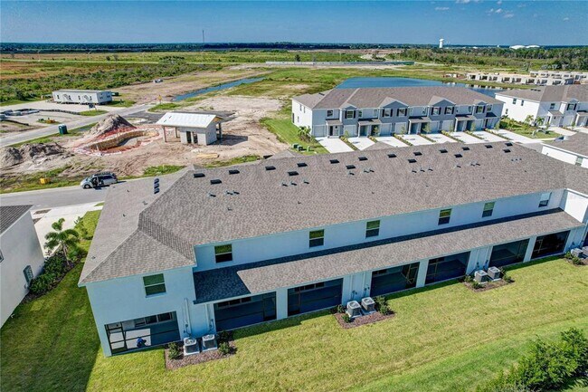 Building Photo - 17436 Crescent Moon Lp