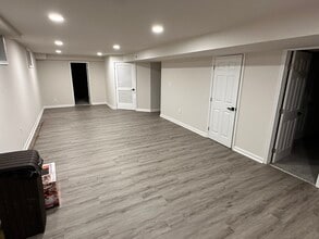 Building Photo - 13 Summerwood Dr