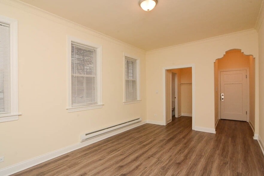 Building Photo - 2936 W Palmer St