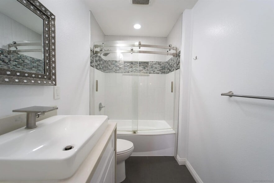 Building Photo - 7915 Camino Kiosco