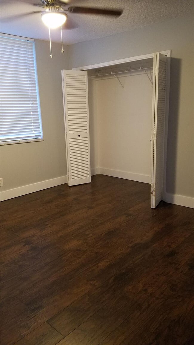 Building Photo - 3100 N Course Ln