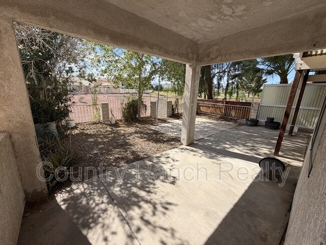 Building Photo - 2899 Country Club Dr