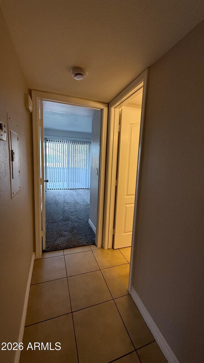 Building Photo - 3434 W Danbury Dr