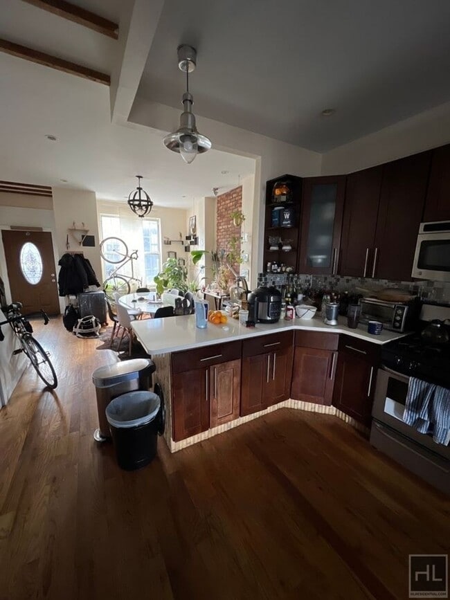 Building Photo - COOPER STREET