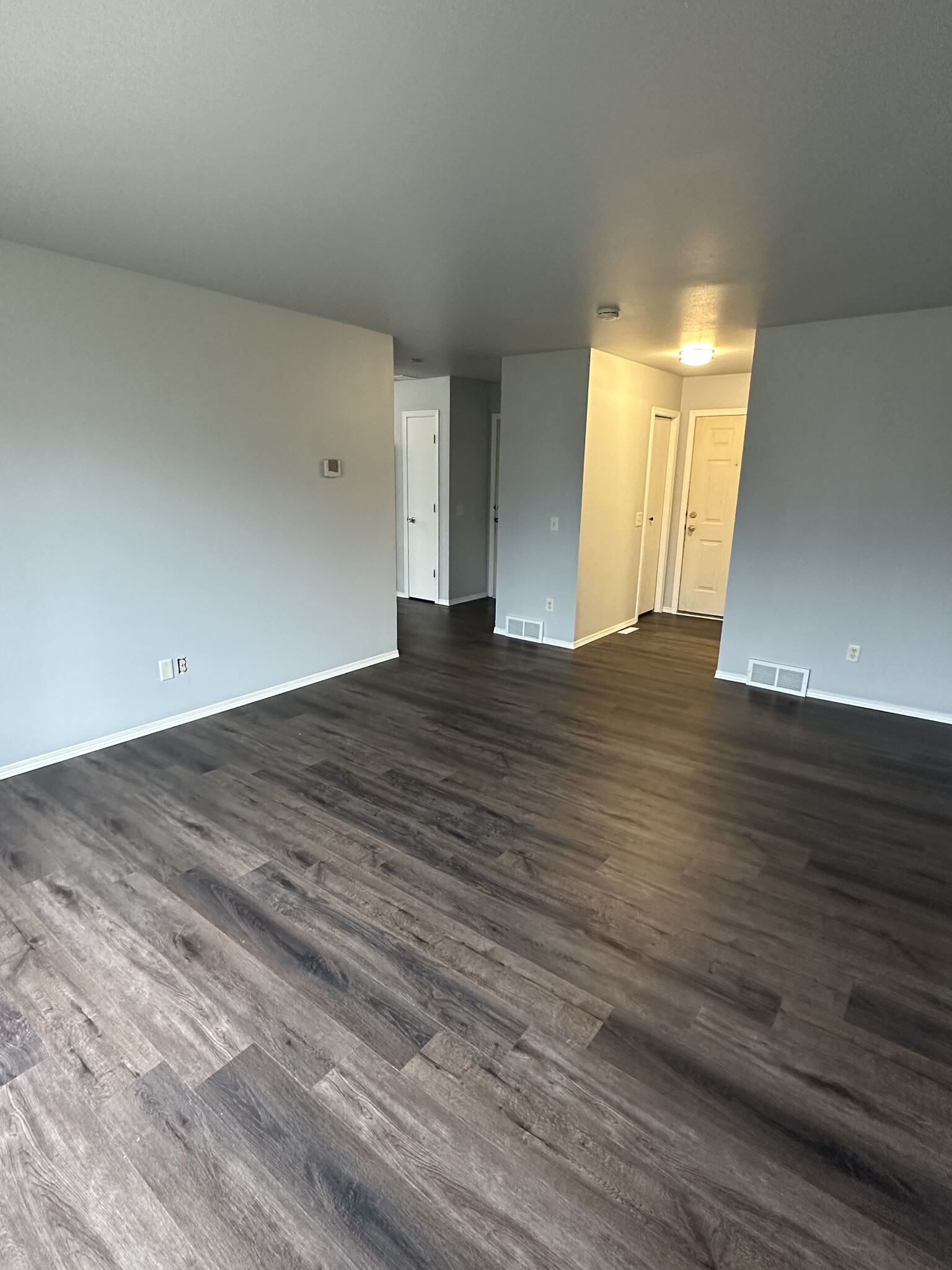 Living room - 1505 Glacier Hill Dr