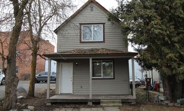 Building Photo - 1717 W Maxwell Ave