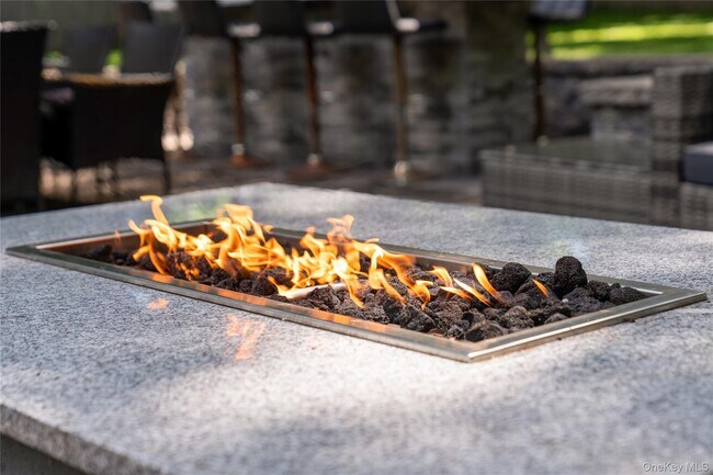 Building Photo - 9 E Stemmer Ln