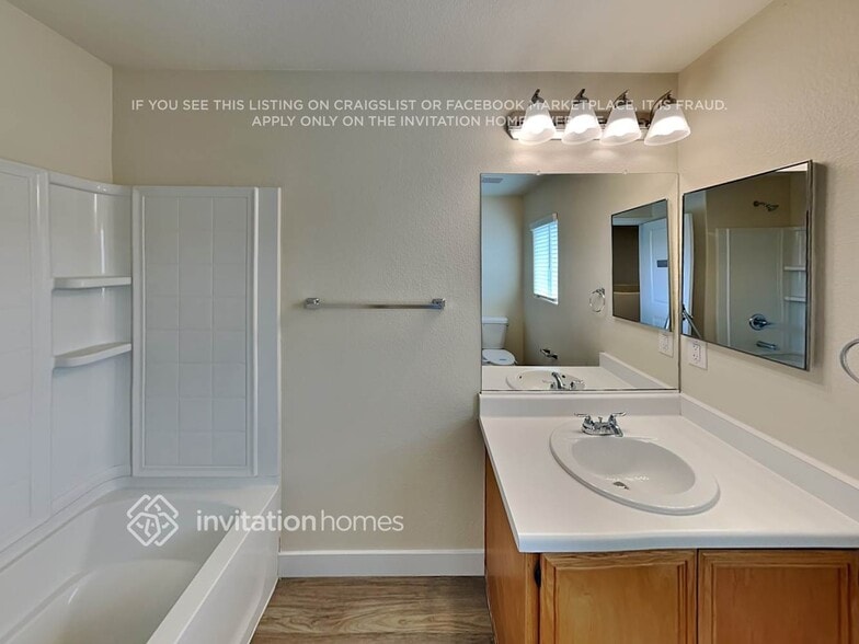 Building Photo - 701 Jewel Tower St