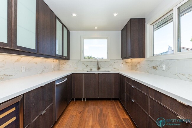 Building Photo - Miraloma: Remodeled & Detached Single Fami...