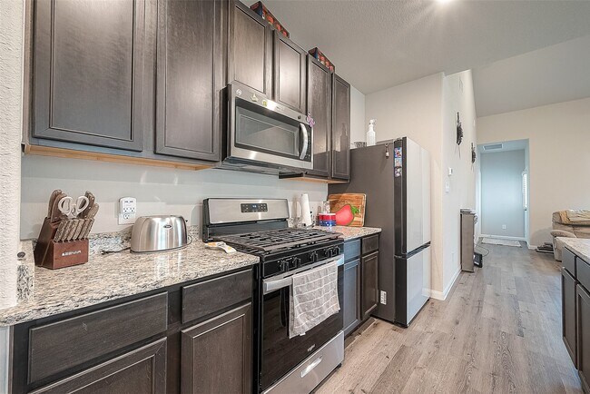 Building Photo - 1317 Mount Bassie Trl