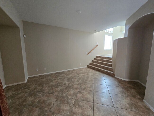 Building Photo - Guard Gated wonderful community 3 Bedroom Townhome!