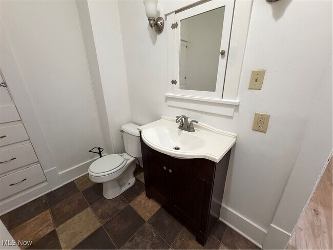 Building Photo - 317 12th St NE