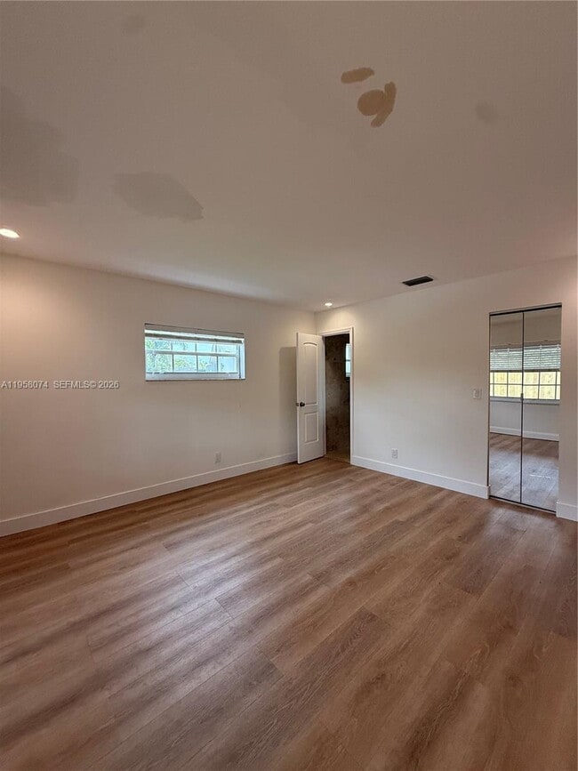 Building Photo - 19253 Carolina Cir