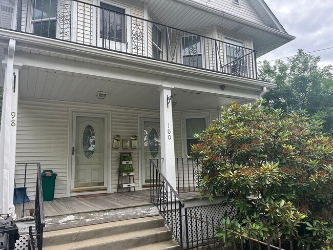 Building Photo - 98 Dexter Ave