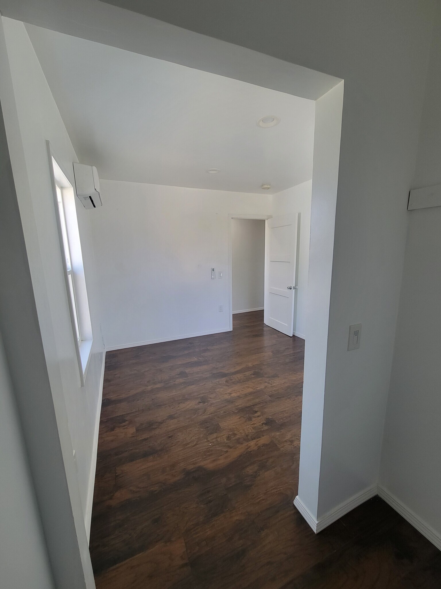 Building Photo - 7611 Seville Ave