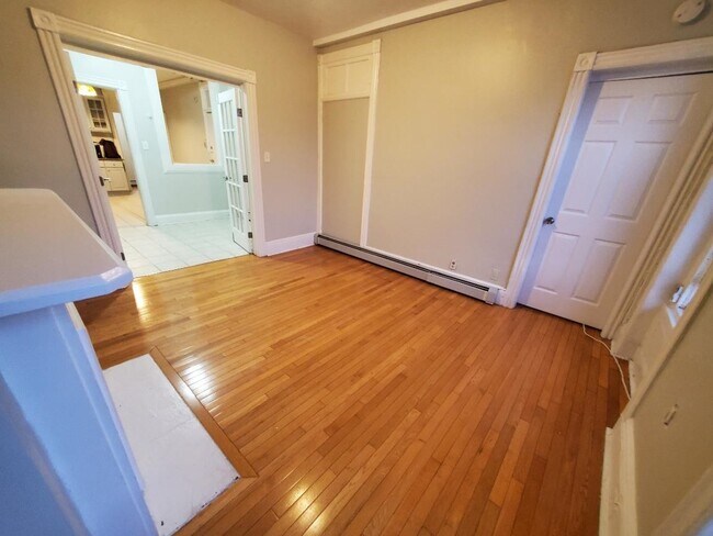 Building Photo - 41 Harmon St