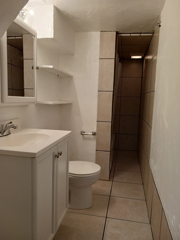 Building Photo - 2231 E Wilmott Dr