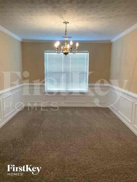 Building Photo - 15 Dairyland Dr
