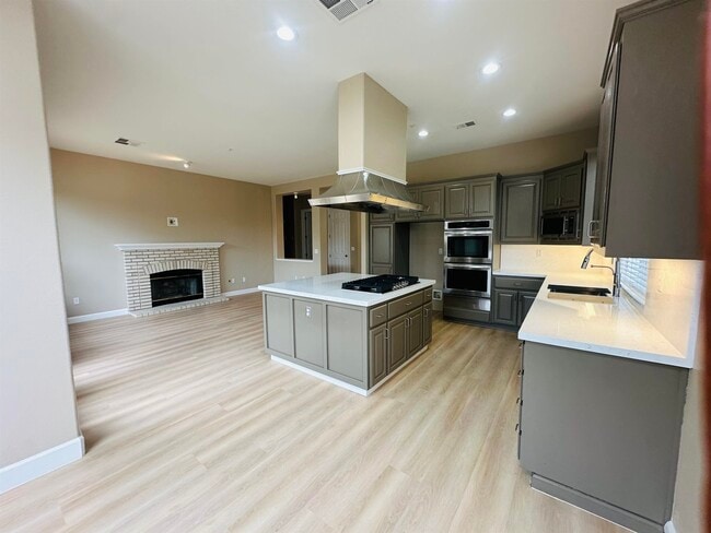 Building Photo - 583 Montori Ct