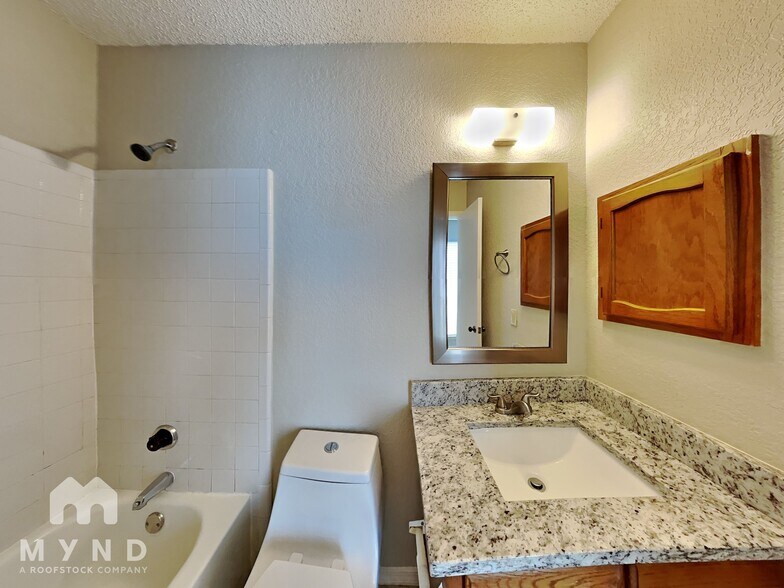 Building Photo - 2306 High Star Dr