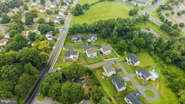 Building Photo - 945 Kayley Dr