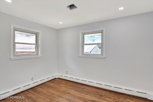 Building Photo - 5 Hilltop Ave