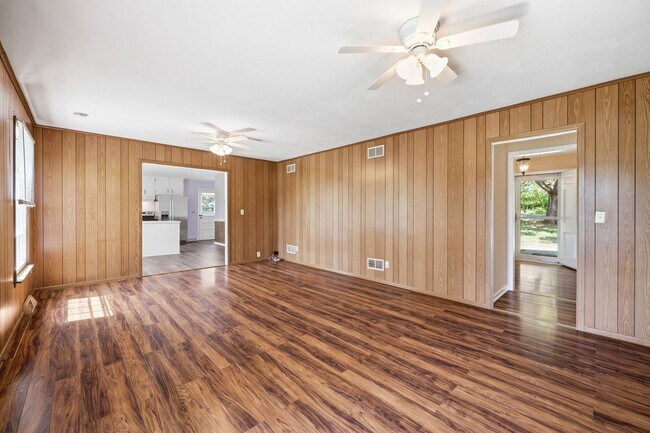 Building Photo - 5757 Heards Mountain Rd