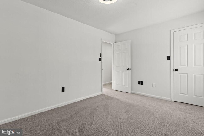 Building Photo - 6953 Cony Ct