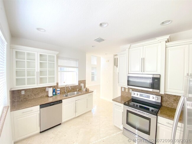 Building Photo - 5830 NW 119th Dr