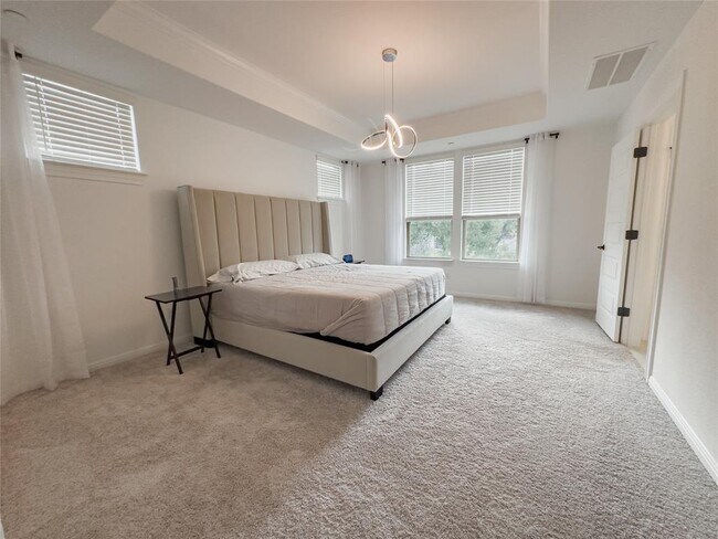 Building Photo - 2725 Woodall Dr