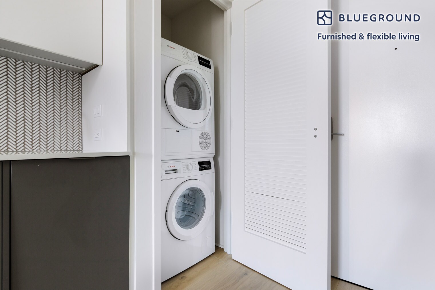 Building Photo - 243 W 28th St