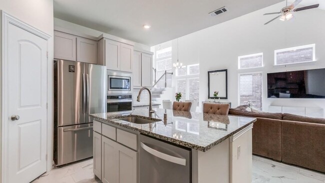 Building Photo - 337 Gleneagles Dr