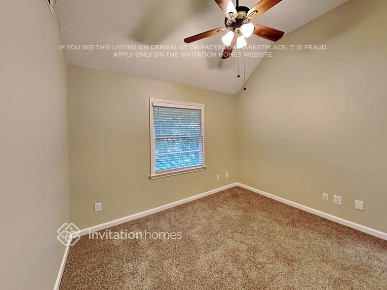 Building Photo - 7102 Big Woods Dr
