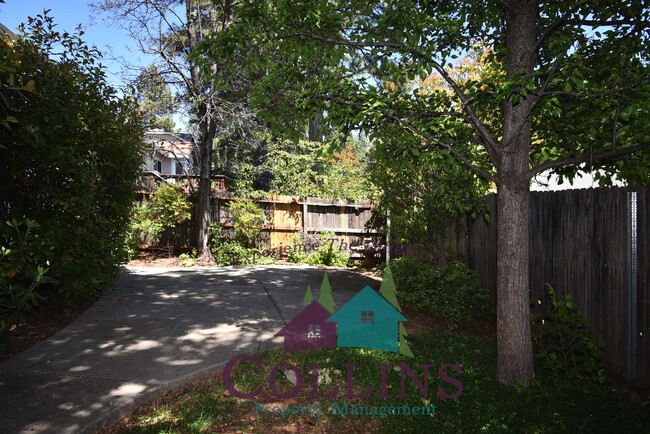 Building Photo - 154 Holbrooke Way