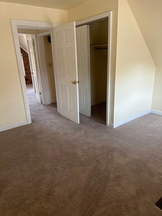 Building Photo - 534 S Pearl St