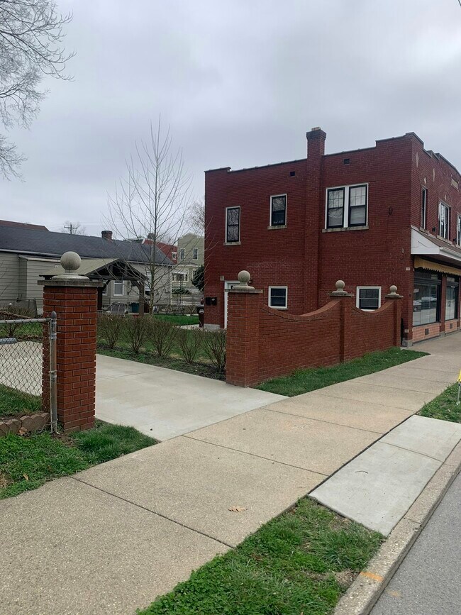 Building Photo - 1914 Eastern Ave
