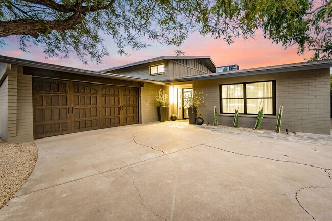 Building Photo - 8531 E Keim Dr