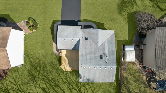 Building Photo - 2735 Springdale Cir