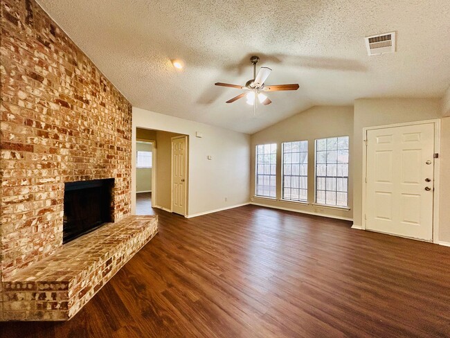 Building Photo - 9304 Kempler Dr