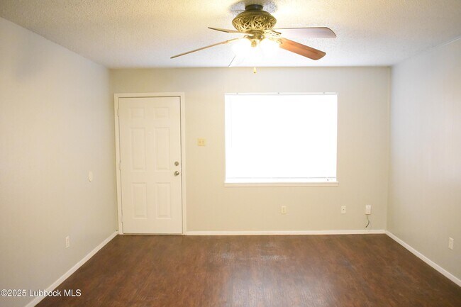Building Photo - 3410 Nashville Ave