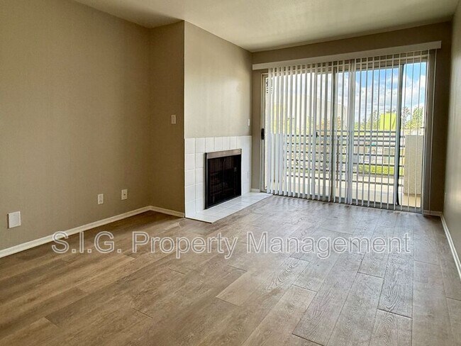 Building Photo - 4500 Laurel Canyon Blvd