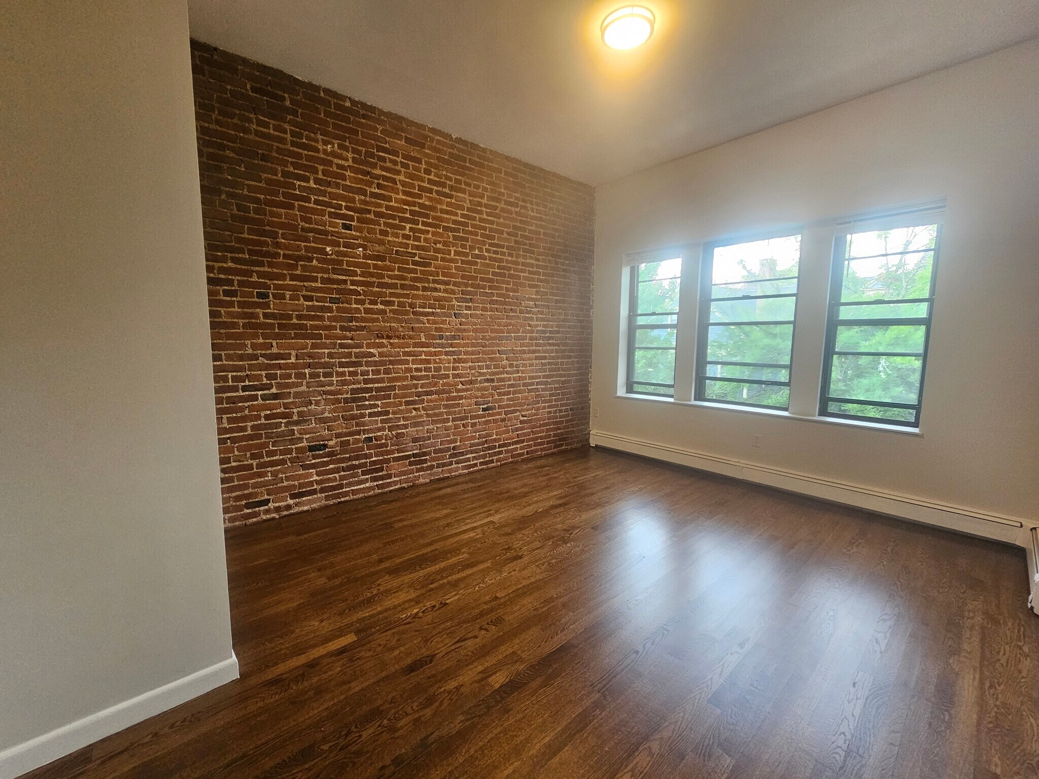 Building Photo - 25 Stearns Rd