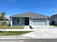Building Photo - Stunning new construction home in Richland!