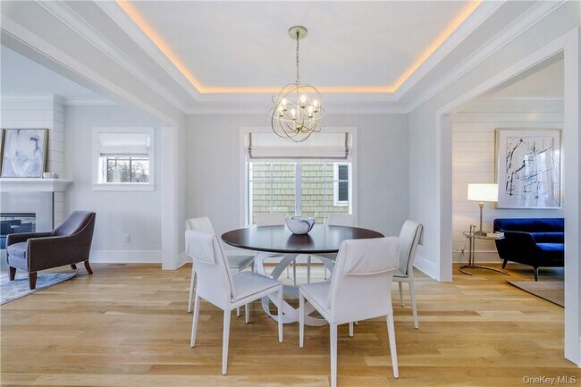 Building Photo - 184 Soundview Ave