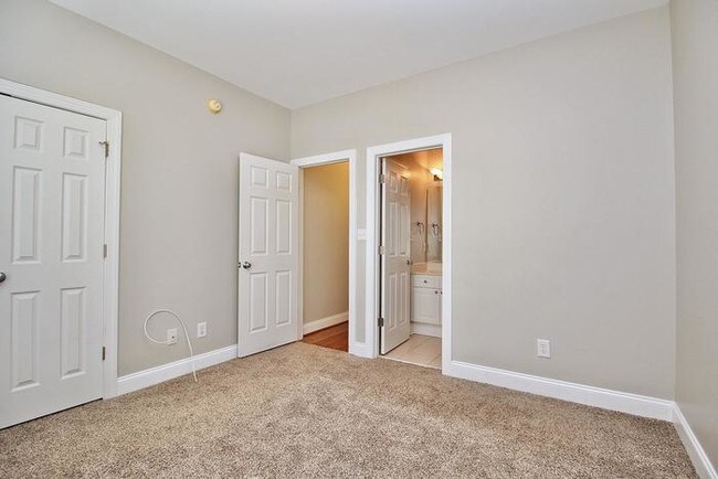 Building Photo - 6000 Abergele Ln